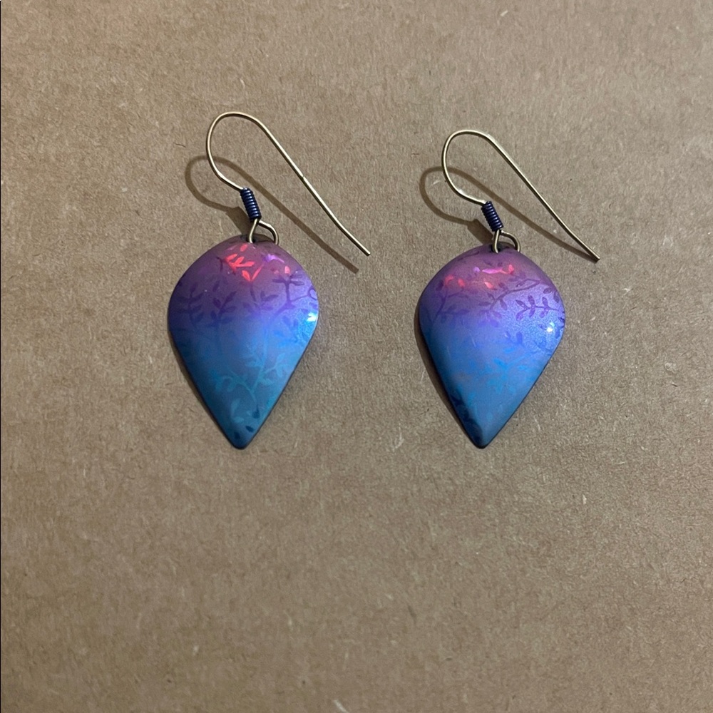 Holly Yashi Niobium Earrings! Elegant Blue and Purple Earrings! Gorgeous!
